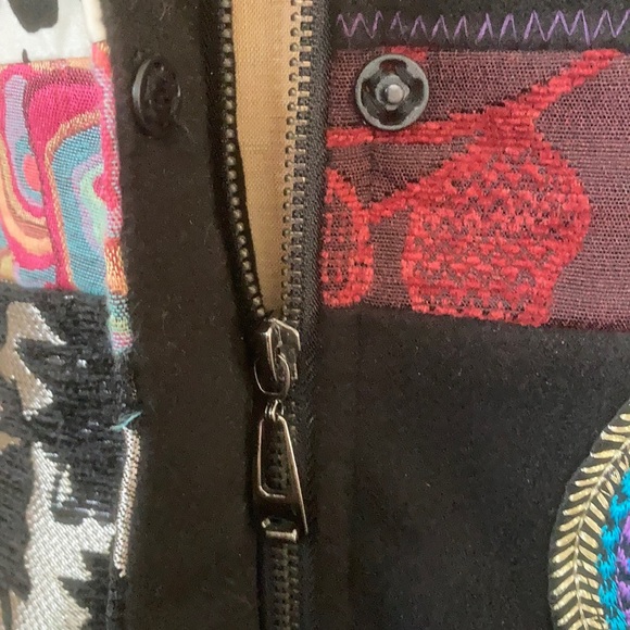 Exquisite Tapestry Coat - Picture 14 of 16